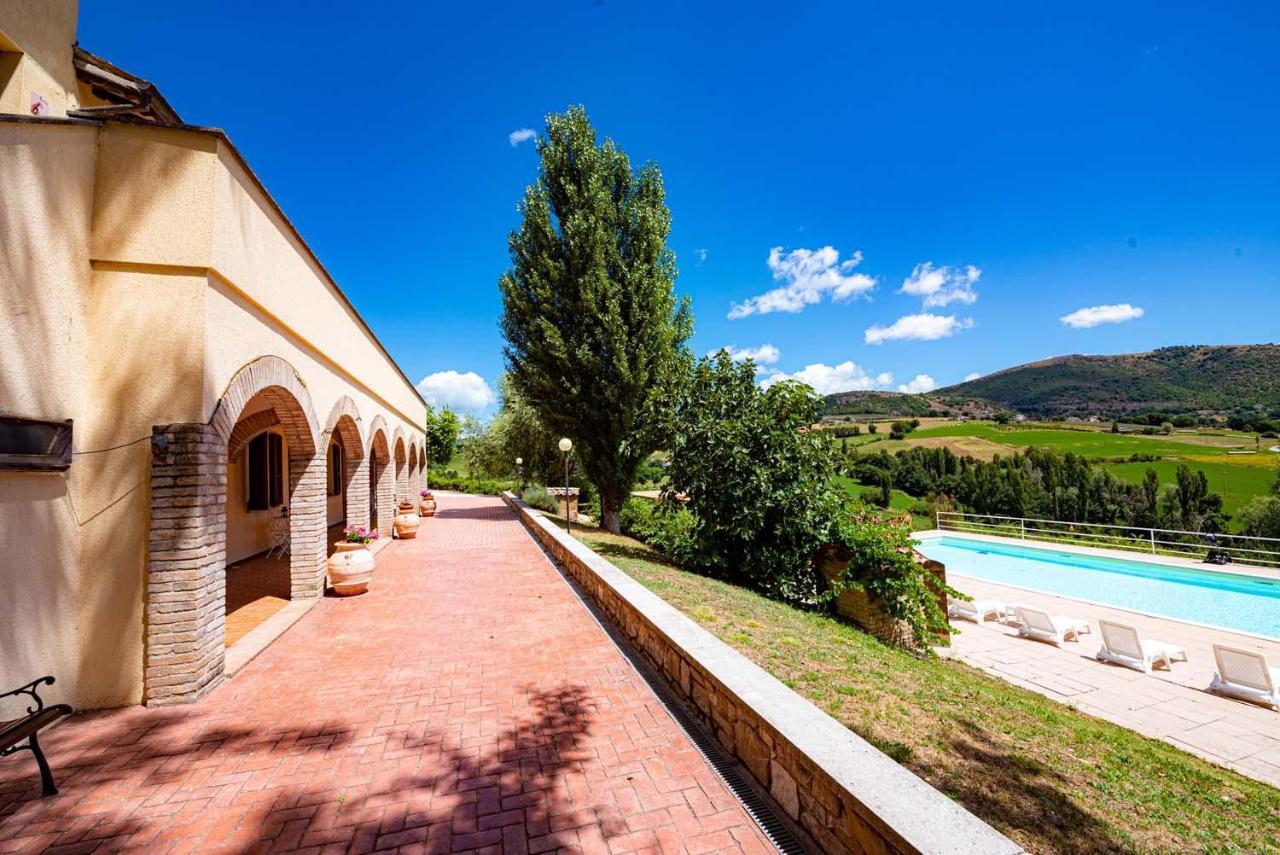 Abadia Farneto Villa Губио Екстериор снимка