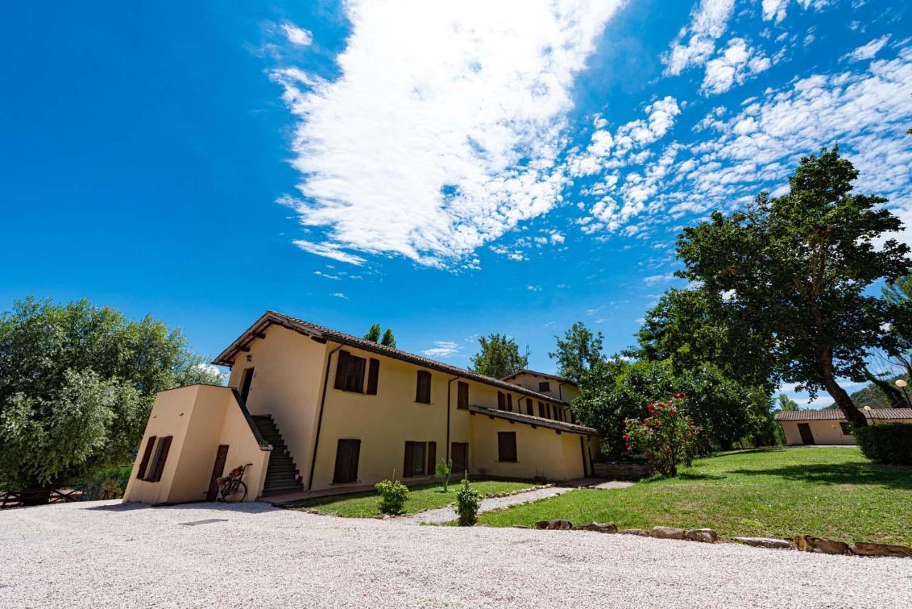 Abadia Farneto Villa Губио Екстериор снимка