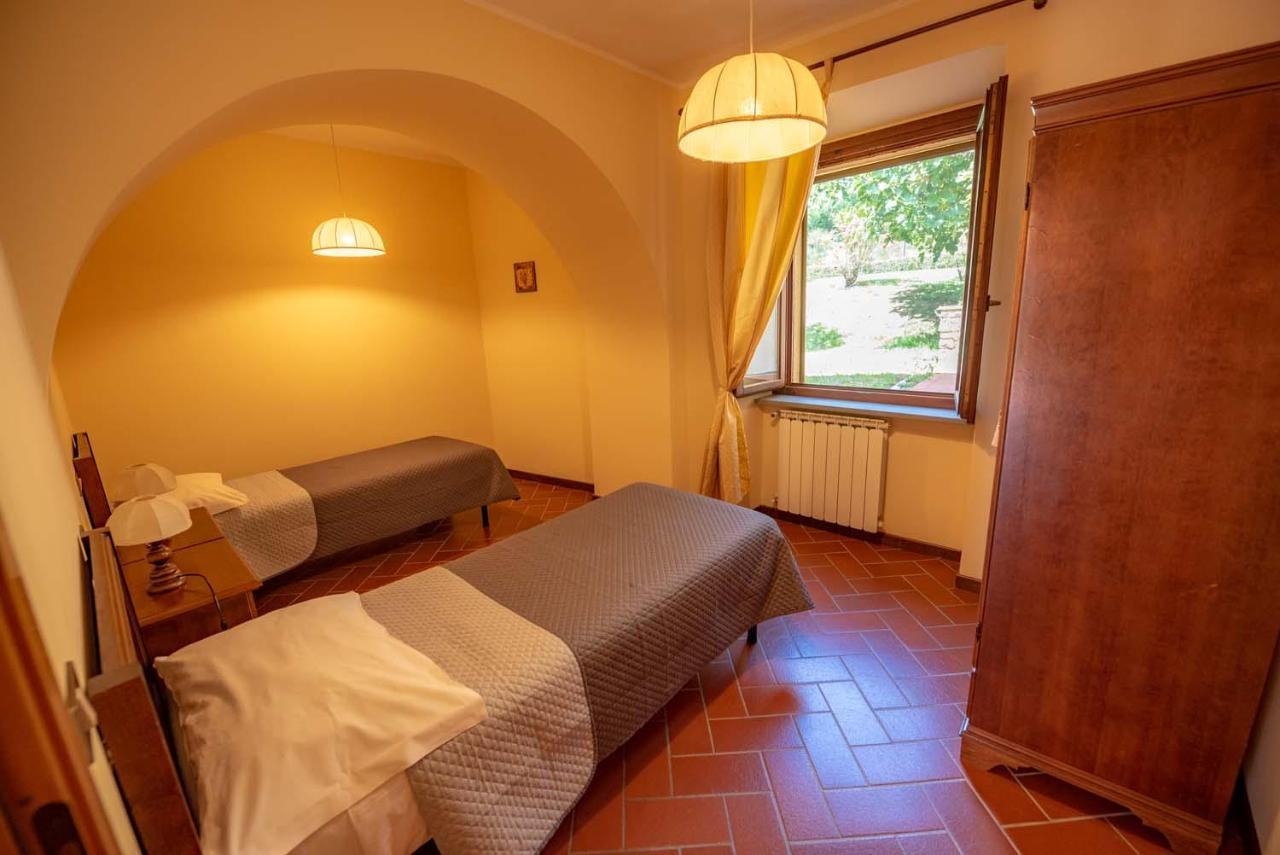 Abadia Farneto Villa Губио Екстериор снимка