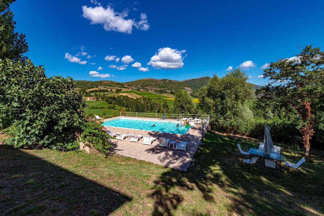 Abadia Farneto Villa Губио Екстериор снимка
