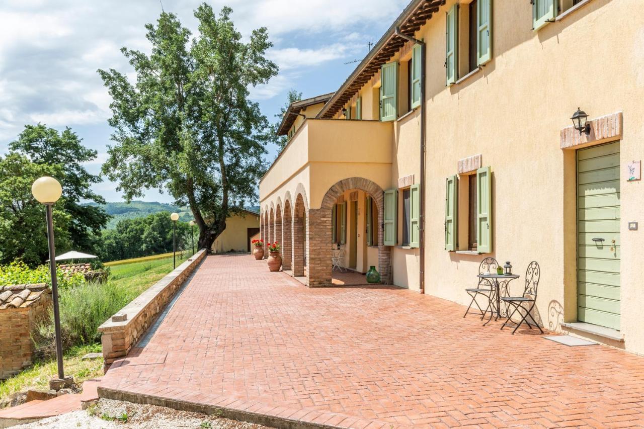 Abadia Farneto Villa Губио Екстериор снимка