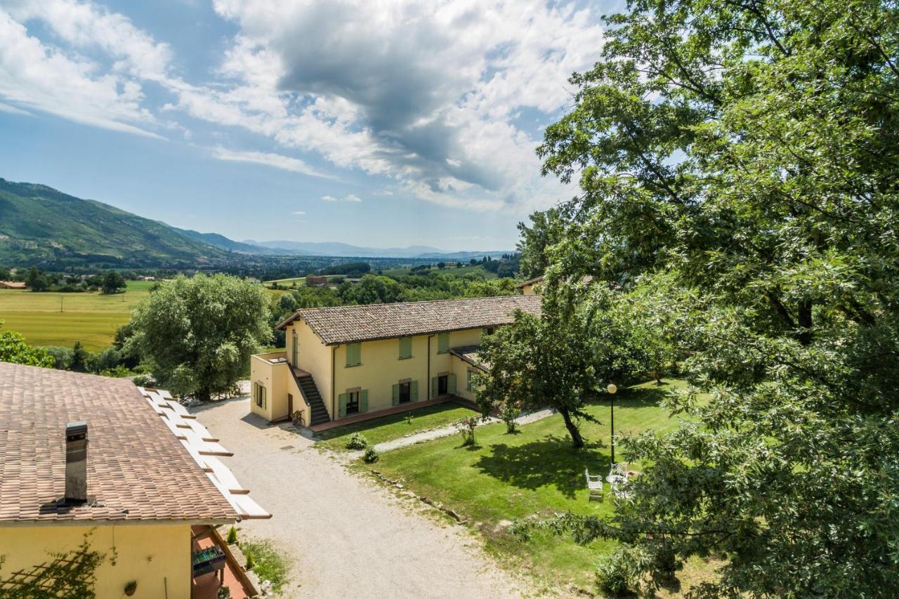 Abadia Farneto Villa Губио Екстериор снимка