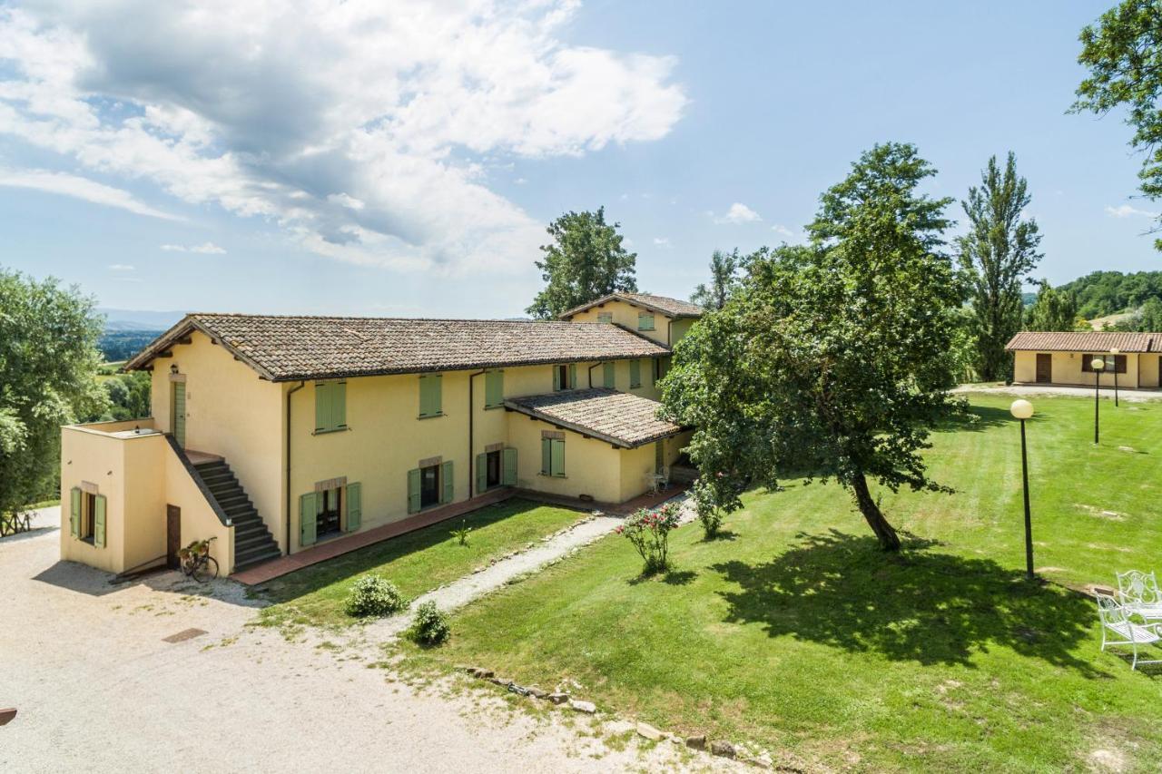 Abadia Farneto Villa Губио Екстериор снимка